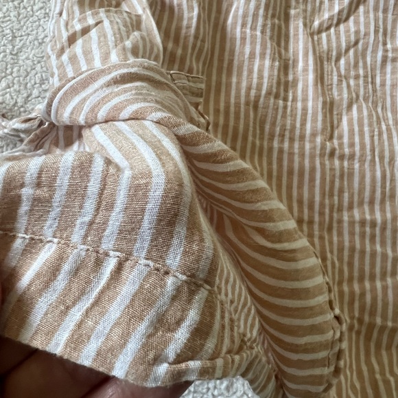 Two crop tops - Picture 7 of 10